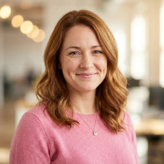 Emily Watson, Steady Deservonage Customer Support Head